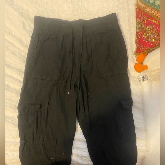Black linen garage cargo pants size xs 20$ - Picture 3 of 3